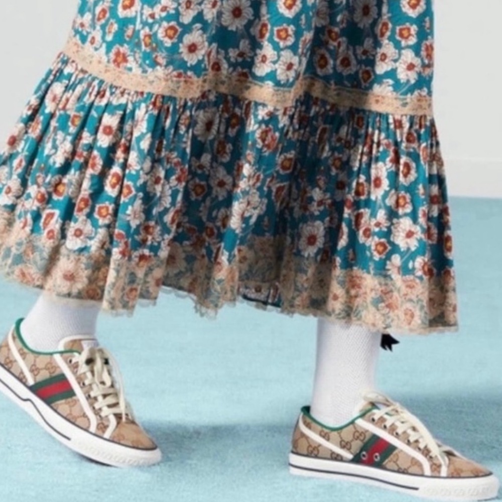 Gucci Brown Monogram Low-Top Sneakers with Red and Green Web - Picture 4 of 11